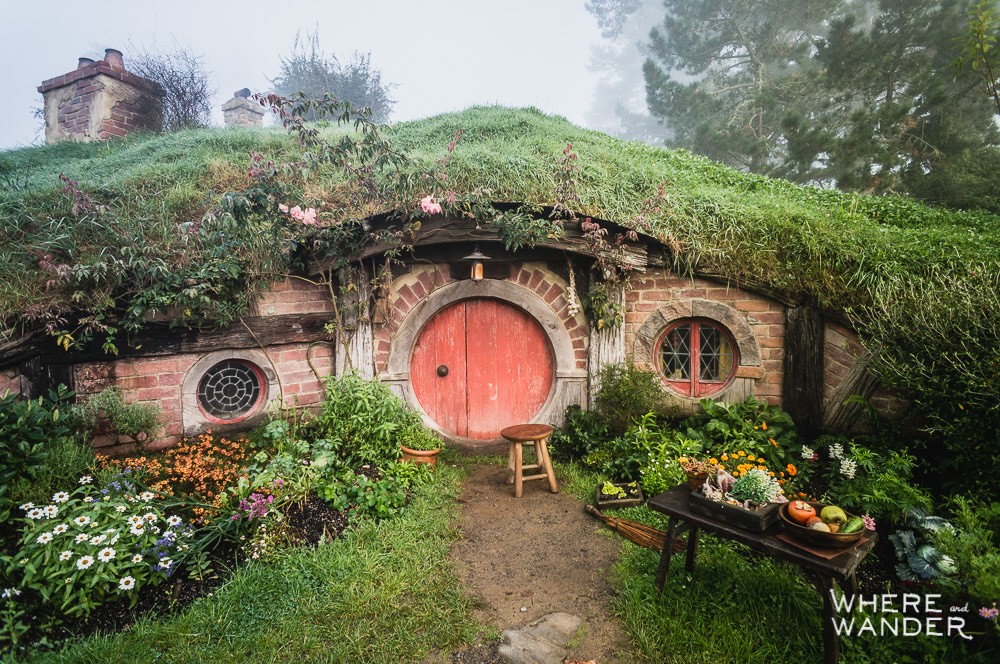 Hobbiton Movie Set Tour: Hobbit House Close-Up