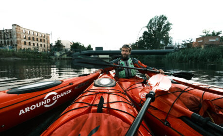 Szymon giving tour around Gdansk on kayak