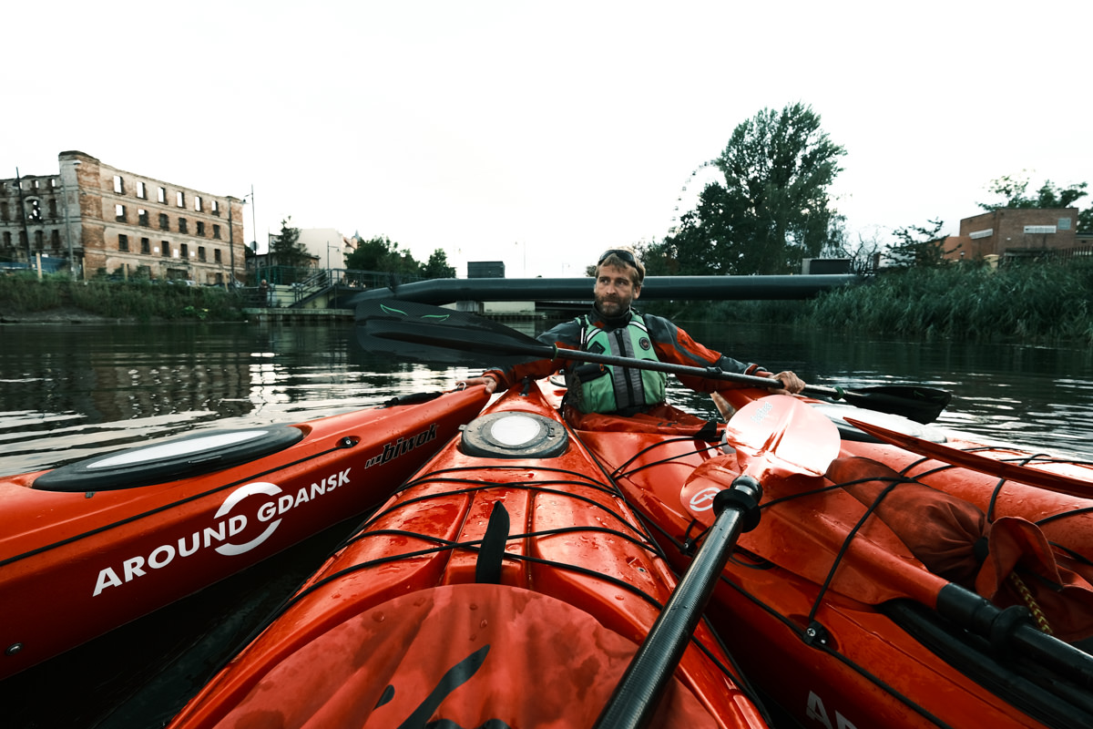 Szymon giving tour around Gdansk on kayak