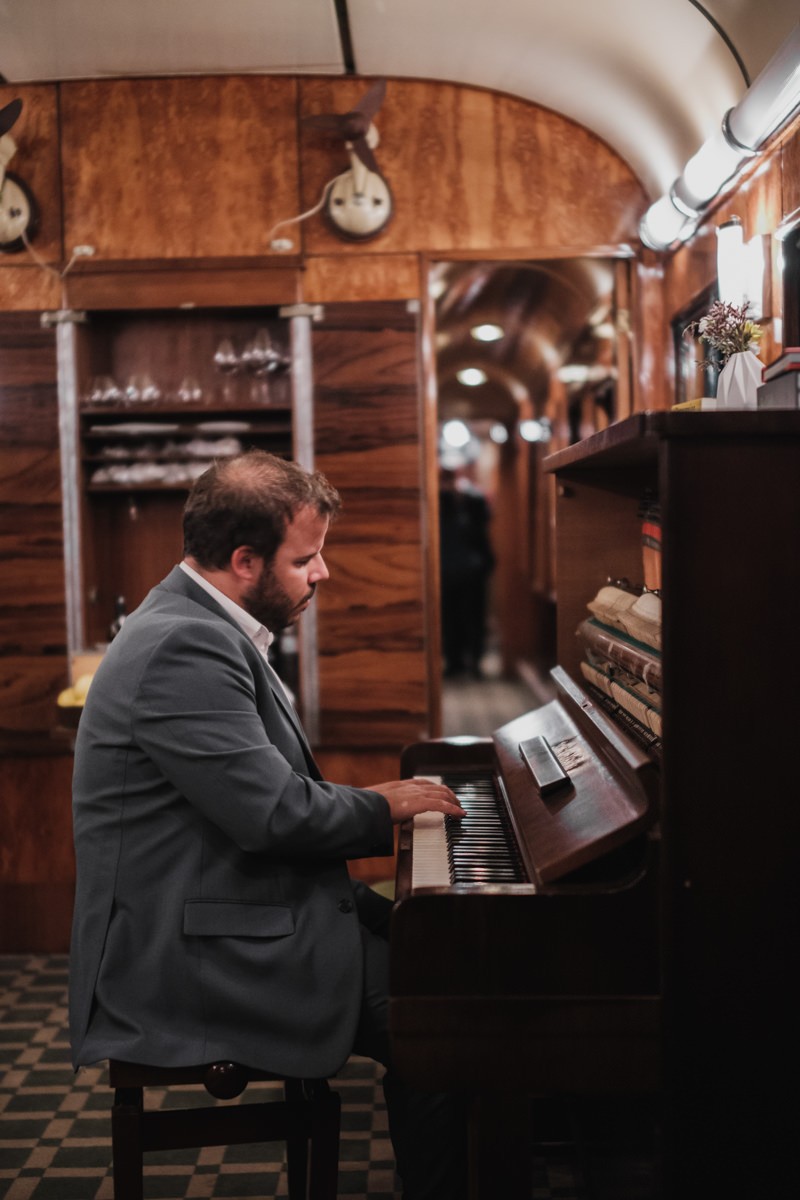 vintage schiedmayer and soehne piano being played on the presidential train