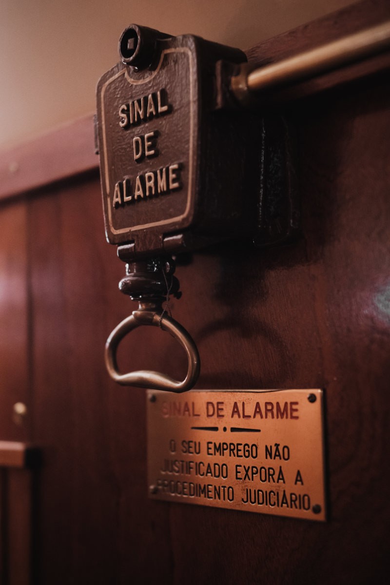 vintage sinal de alarme pull cord alarm signal on the presidential train