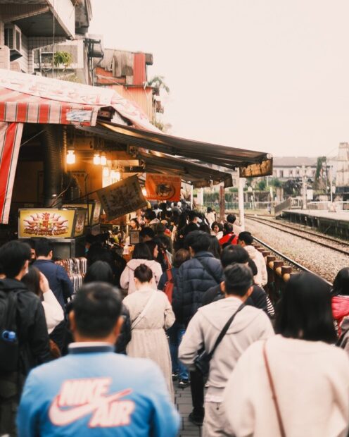 People walking in Shifen