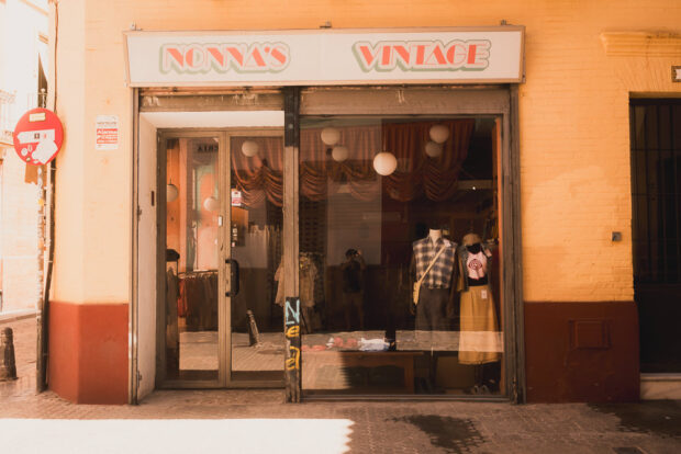 Nonna Vintage shop in Sevilla on Calle Feria