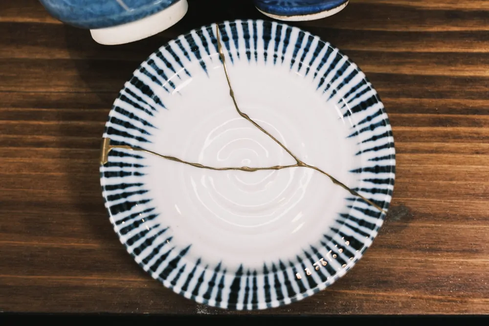 Finished Kintsugi plate from workshop in Kyoto