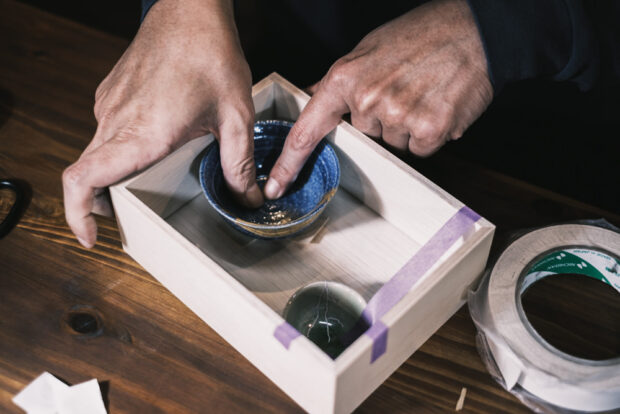 Preparing finished kintsugi ceramics for curing