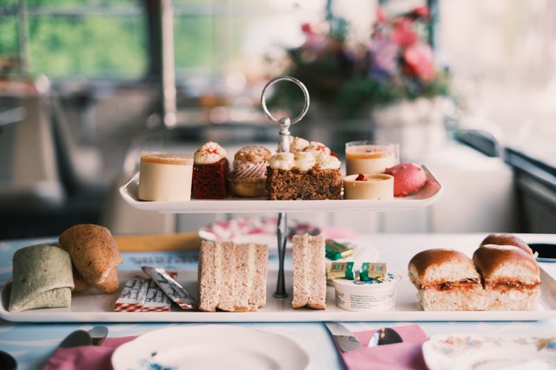Vintage Afternoon Tea Bus Tour in Dublin