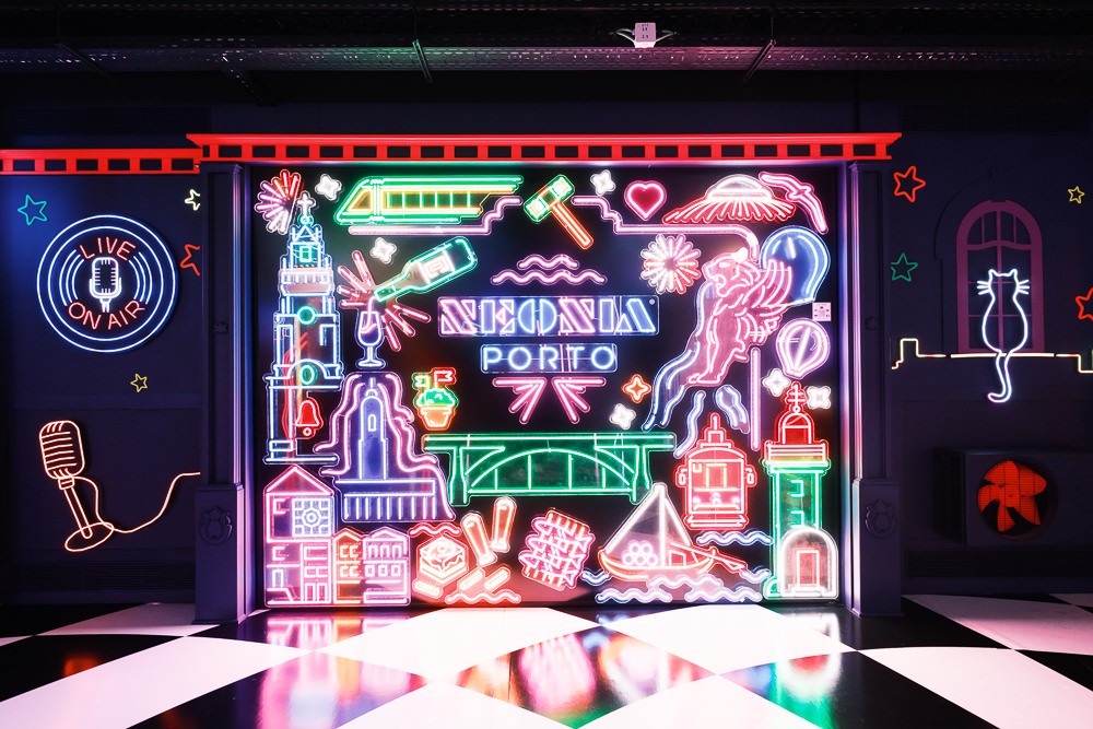 Neonia Porto Neon Welcome Sign