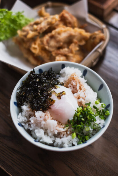Rice with onsen egg and chicken karaage at Okamotoya restaurant in Beppu