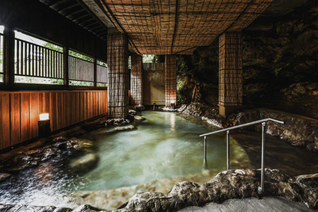 Onsen at Shinmeikan Ryokan in Kurokawa Onsen