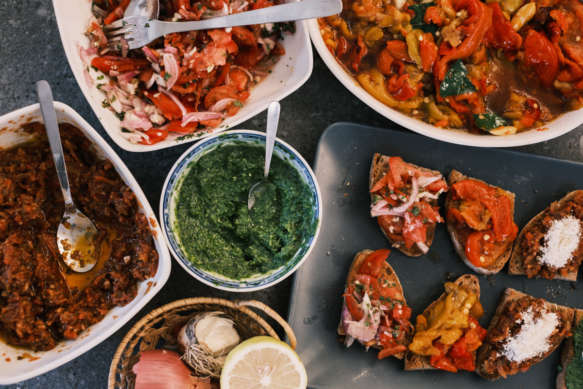 Riomaggiore local cooking class and lunch dining