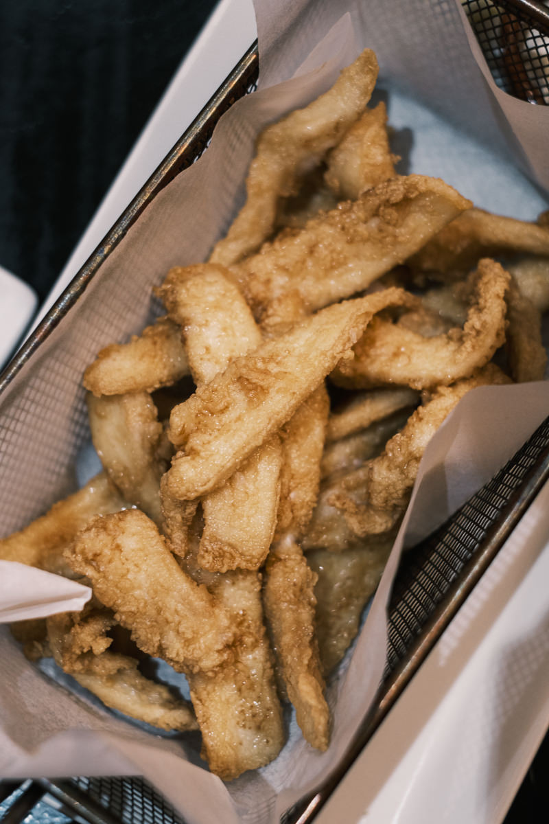 Fresh fried calamari at tapas bar in Chamberi