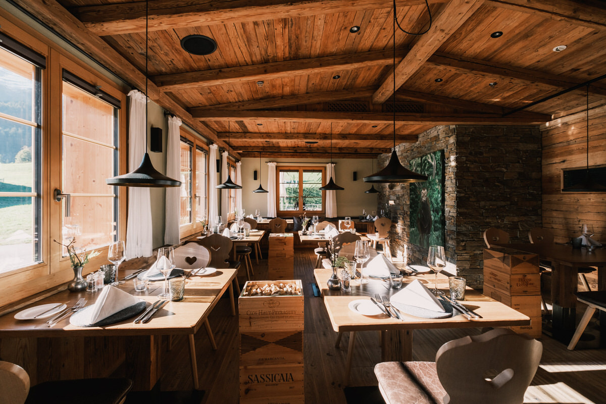 Dining room at Aspen Alpine Hotel in Grindelwald