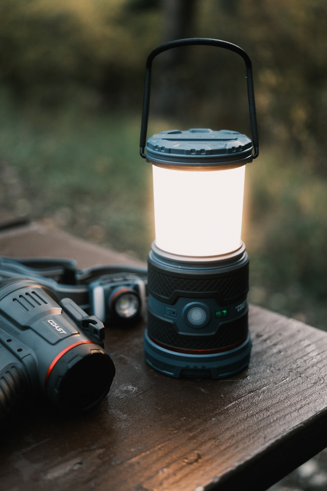 Coast EAL35R lantern in wet conditions